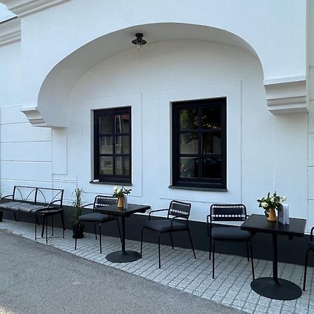 Hotel Haus Karlich Trausdorf an der Wulka Esterno foto