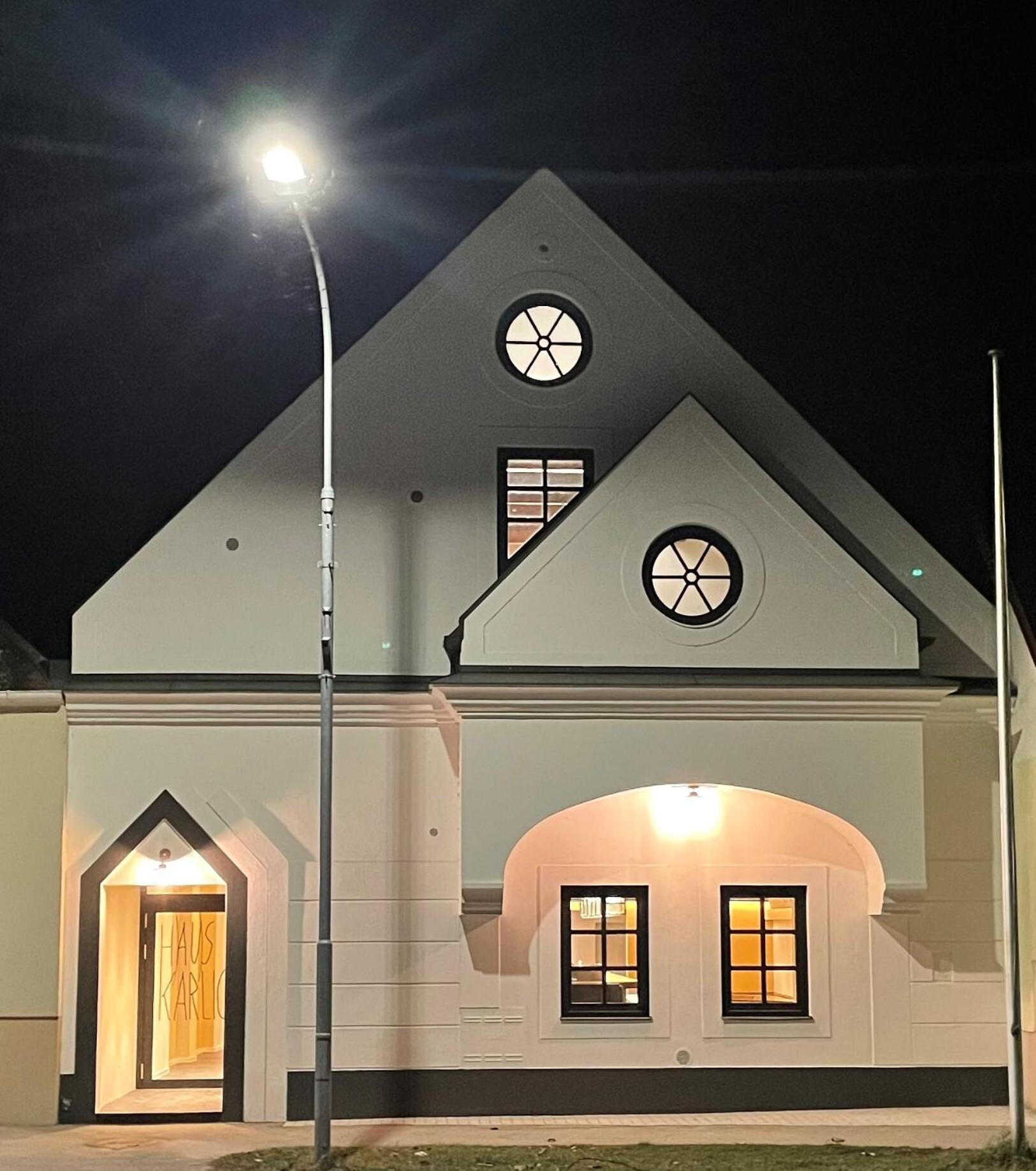 Hotel Haus Karlich Trausdorf an der Wulka Esterno foto